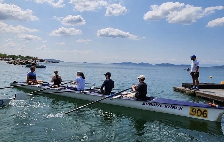 Yeni başlayanlar için kürek eğitimi