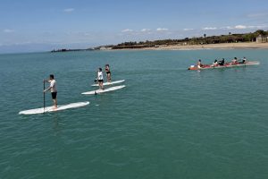 Antalya kürek kampında SUP ve kürek teknesi antrenmanı – Suadiye Kürek Kulübü sporcuları Akdeniz'de açık su seansında